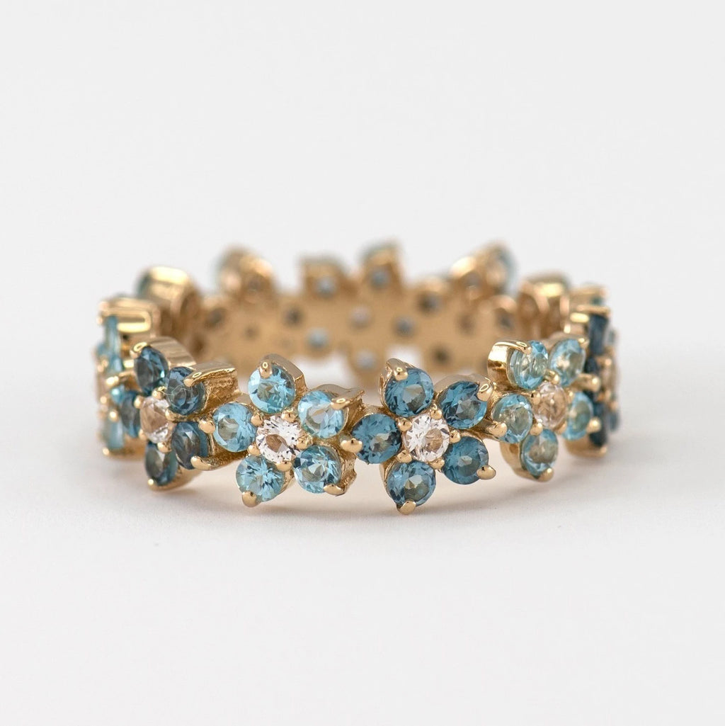 Blue Crystal Flowers Luxury Ring in Gold