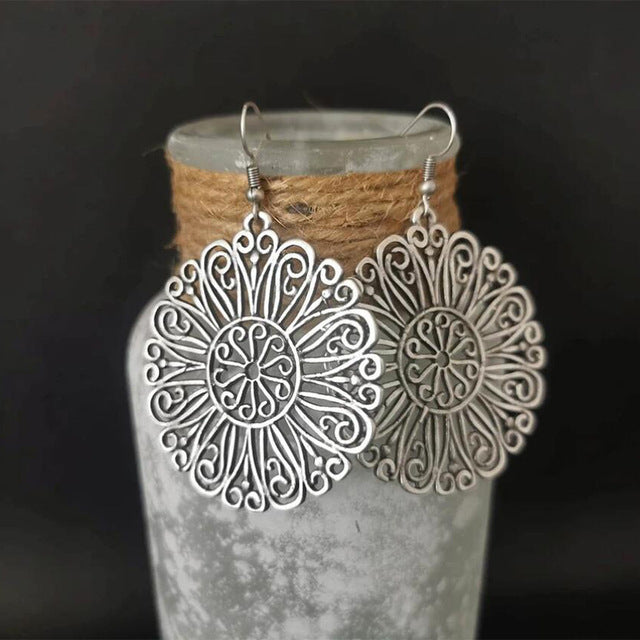 Vintage Mandala Silver