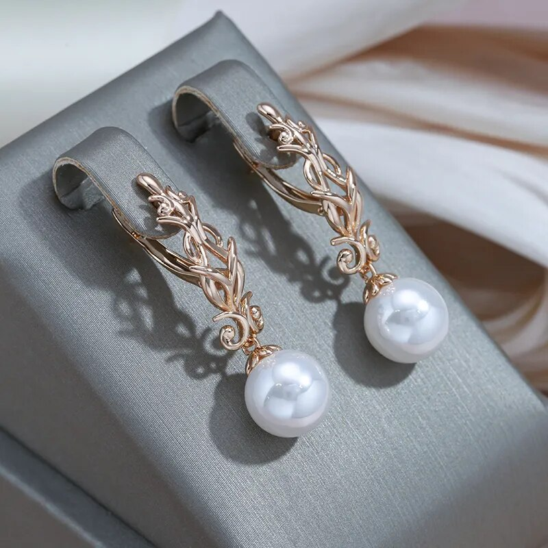 Elegant Pearl Dangling Earrings