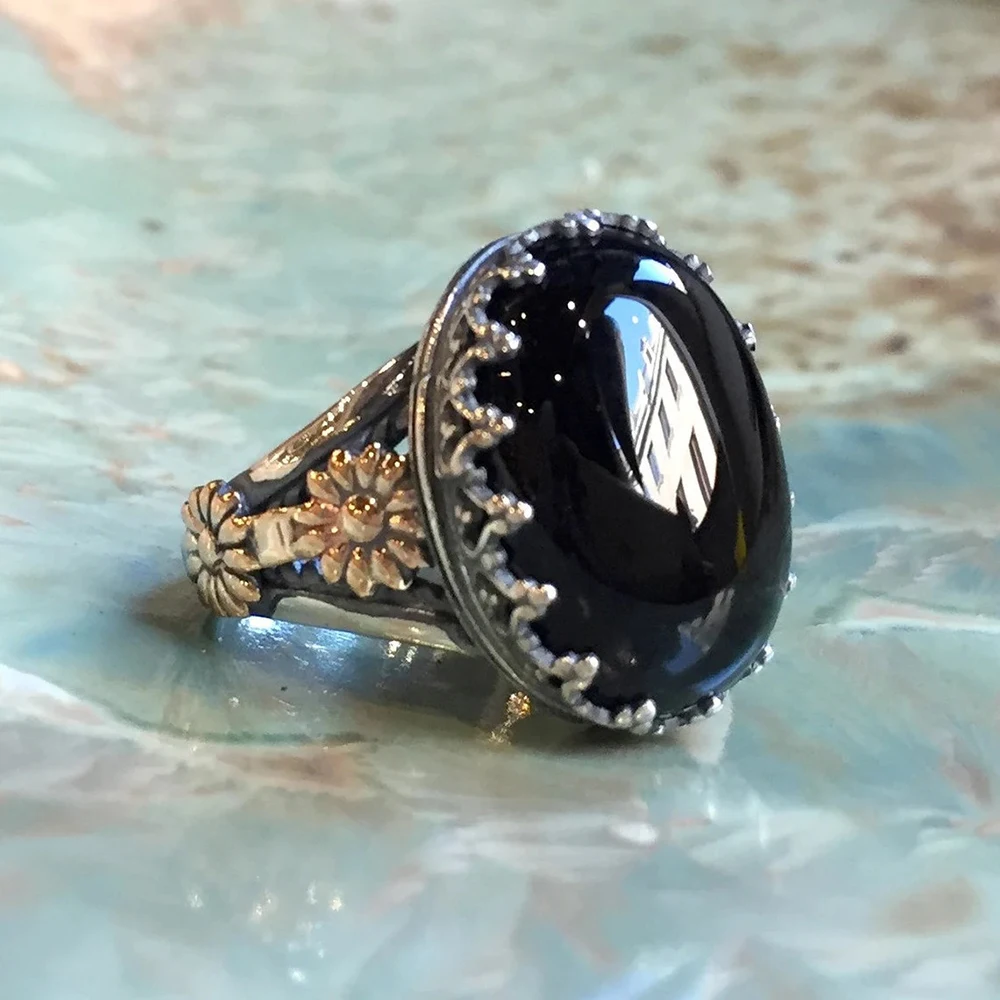 Vintage Black Stone Ring