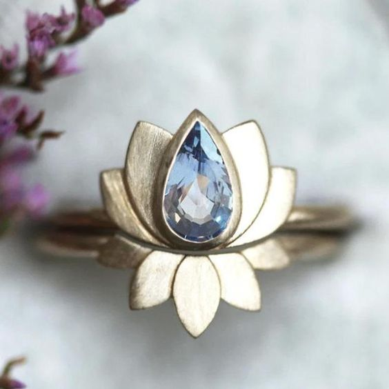 Vintage Blue Crystal Lotus Ring