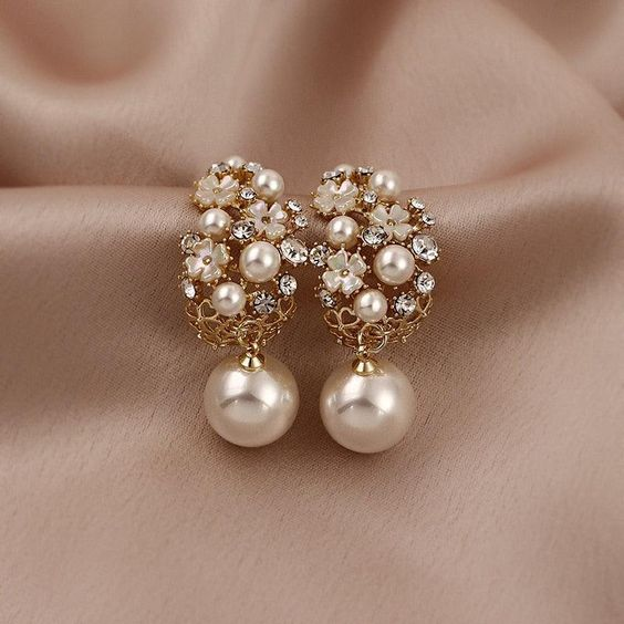 Elegant Beautiful Pearl Earrings