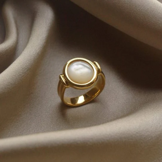 Elegant Golden Inlaid Pearl Ring