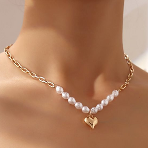 Elegant Golden Heart Pearl Necklace