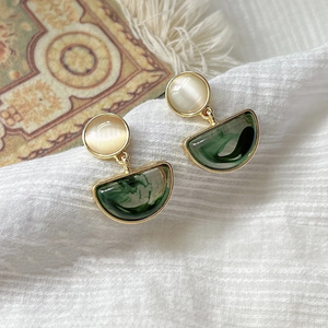 Elegant Green Polish Stone