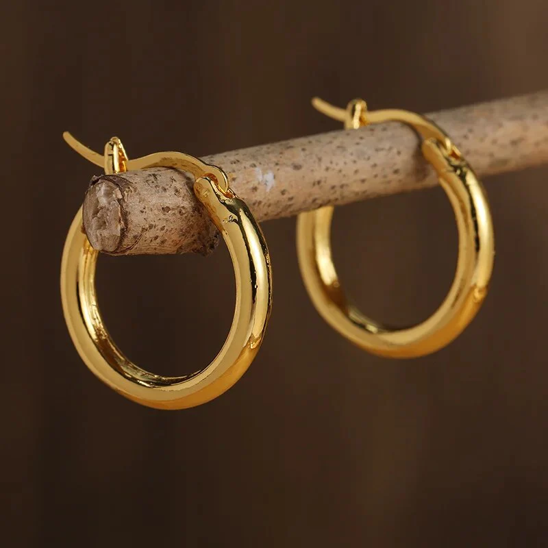 Vintage Gold Hoop