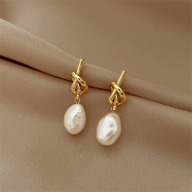 Elegant Barroque Pearl Earrings