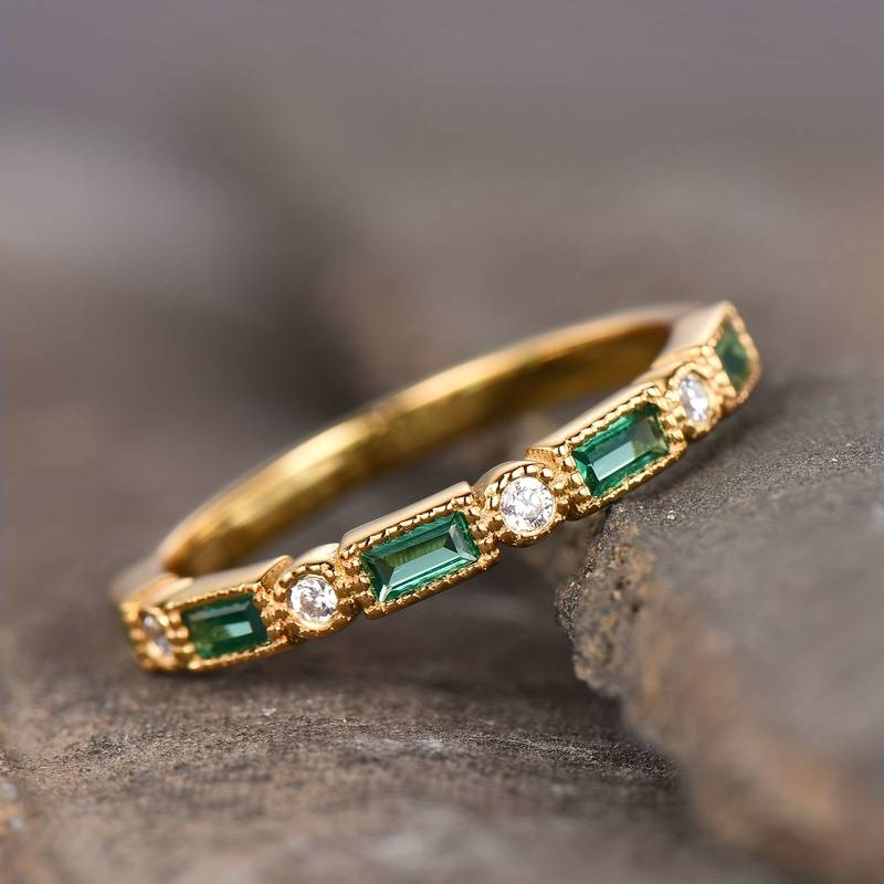 Vintage Inlaid Green Crystal Gold Ring