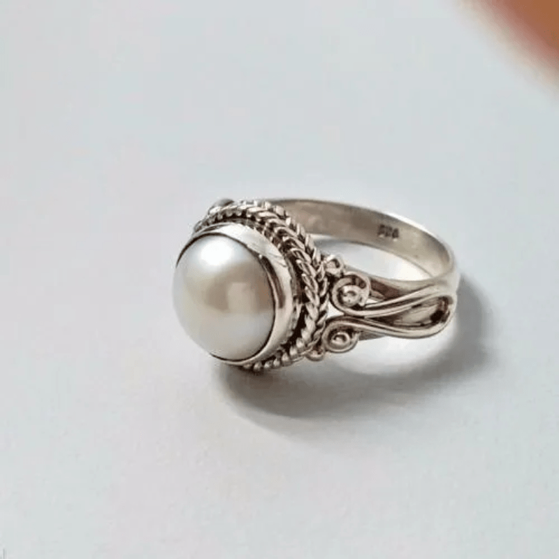 Vintage Inlaid Pearl Ring