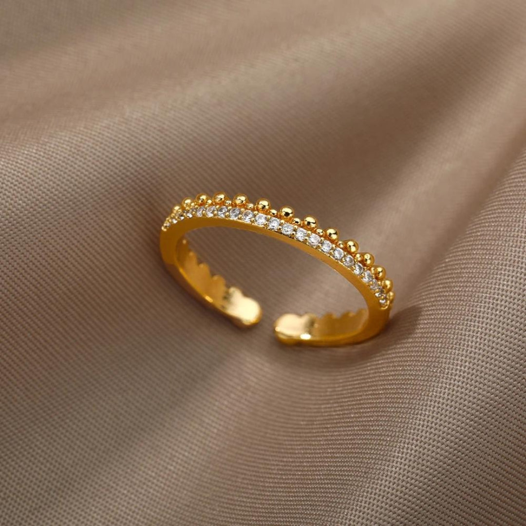 Adjustable Gold Zirconia Incrusted Ring