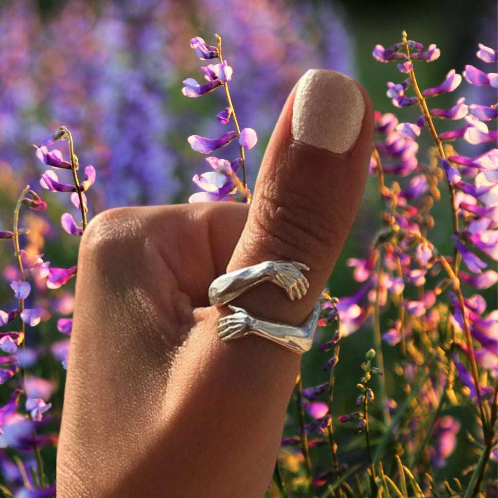 Lovely Adjustable Hug Ring in Silver