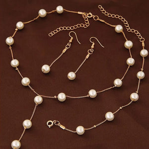 Three Piece Elegant Pearl Set in Gold