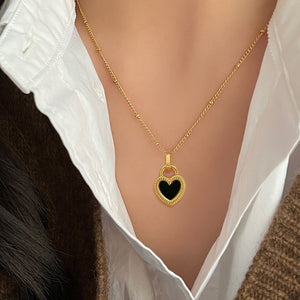 Black and White Heart Pendant Necklace in Gold